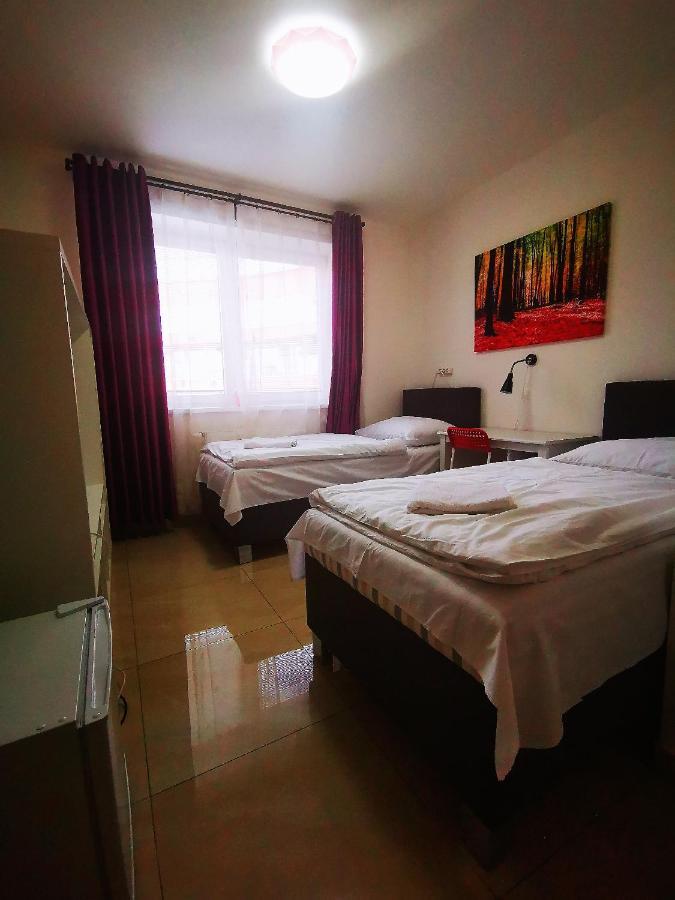 Bambus Zahrada Aparthotel Praga Habitación foto